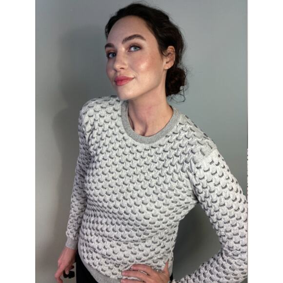 Opening Ceremony Sweaters - Opening Ceremony Light Gray Long Sleeve Sweater Lightweight Scales Texture Sz M
